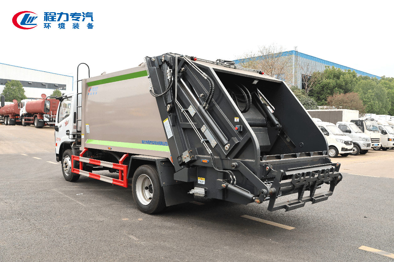 東風多利卡D7壓縮垃圾車