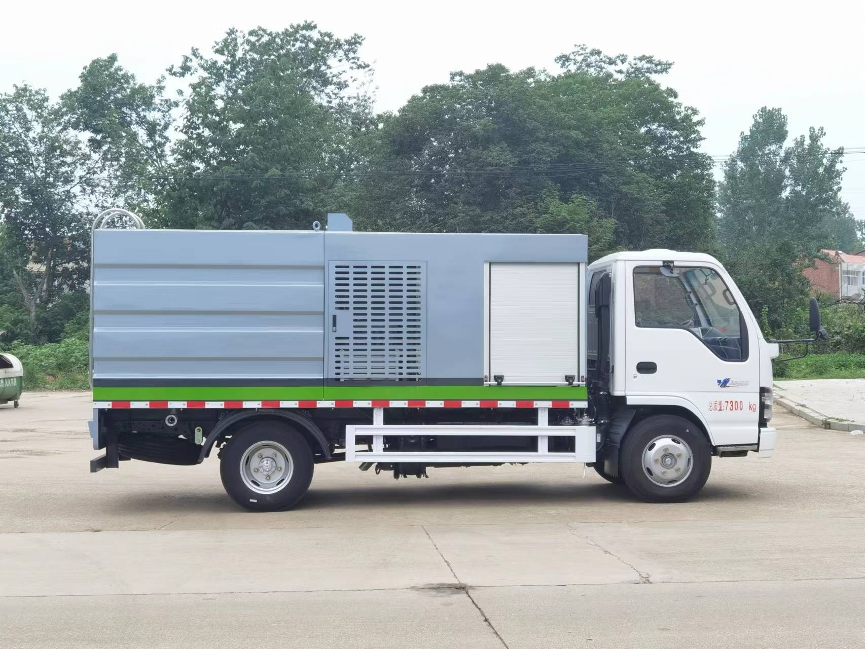 五十鈴護欄清洗車